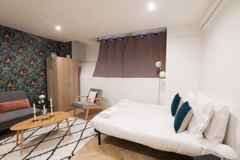 Appartement Proche De L'arc Triomphe -2p